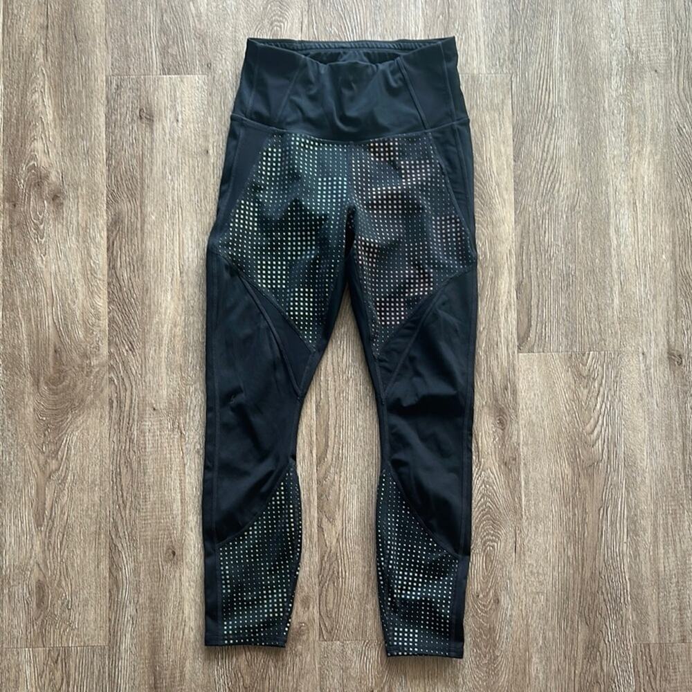 Athleta Aurora‎ Precision Reflective 7/8 Tight Leggings Black Size Small